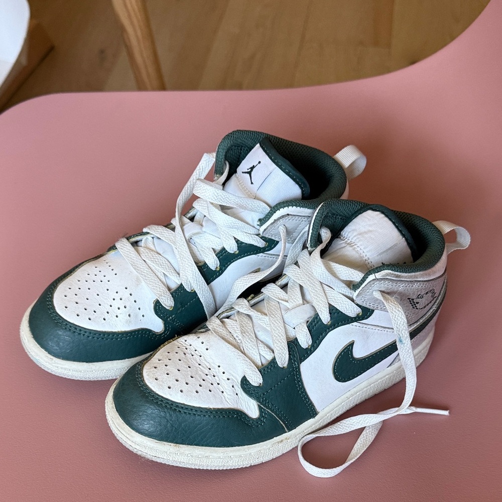 Nike Jordan 1 Sneakers